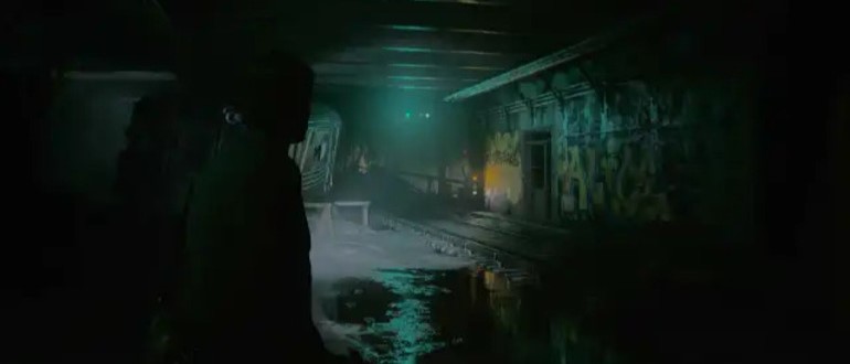 Сцена сошедшего с рельсов поезда в фильме Алан Уэйк 2